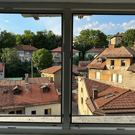 New Luxury In Center