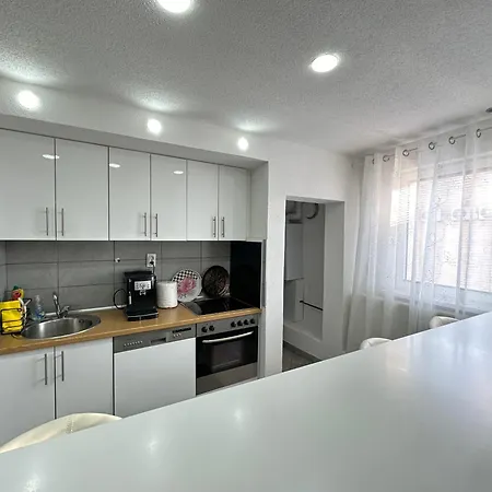 New Luxury In Center